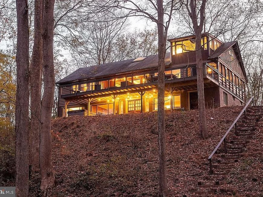 590 Hunters Camp Rd, Great Cacapon, WV 25422 Main Photo