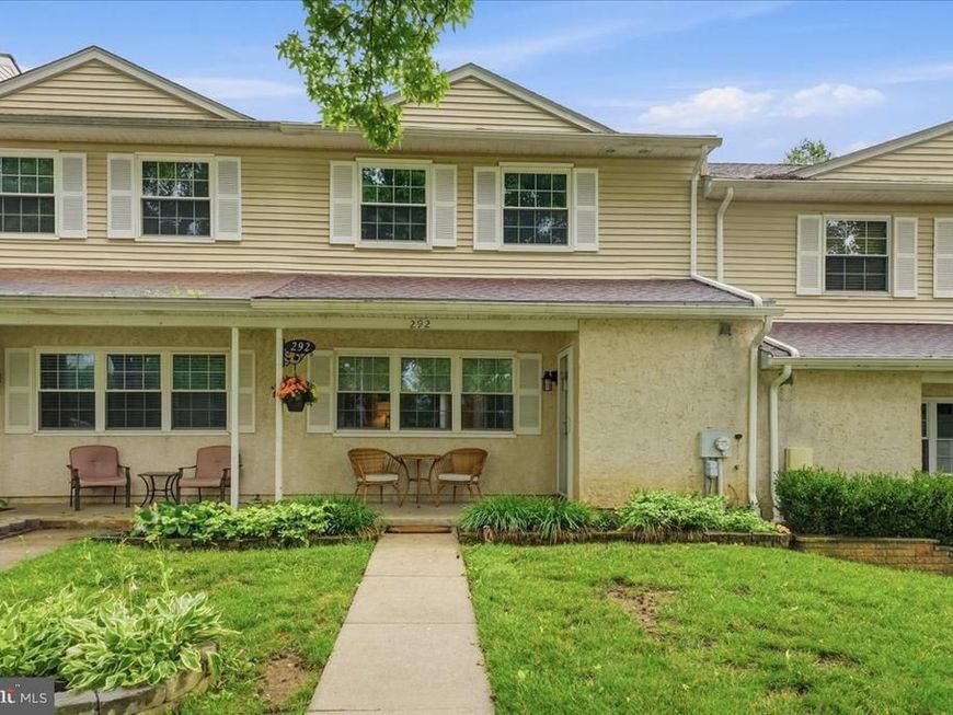 292 Carlyn Court , Downingtown, PA 19335 Main Photo
