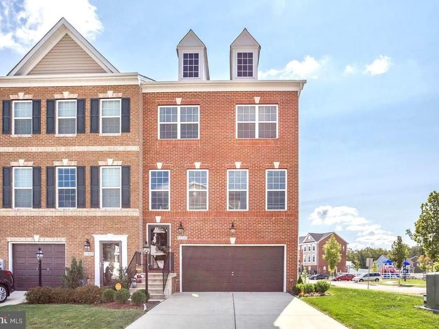 11121 Southport Place, White Plains, MD 20695 Main Photo