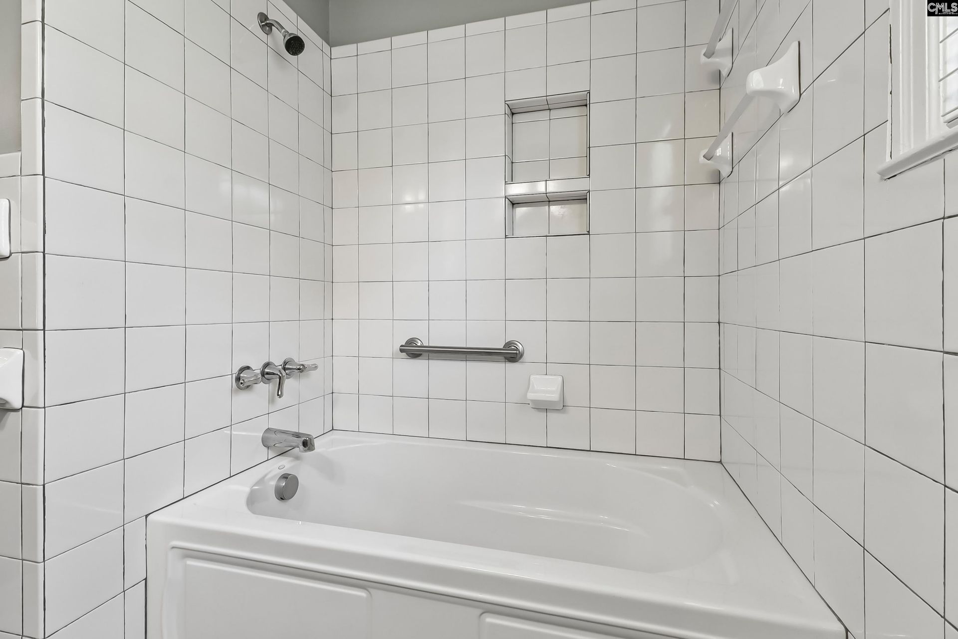 1422 Cedar Terrace Photo 4
