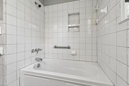 1422 Cedar Terrace photo 4