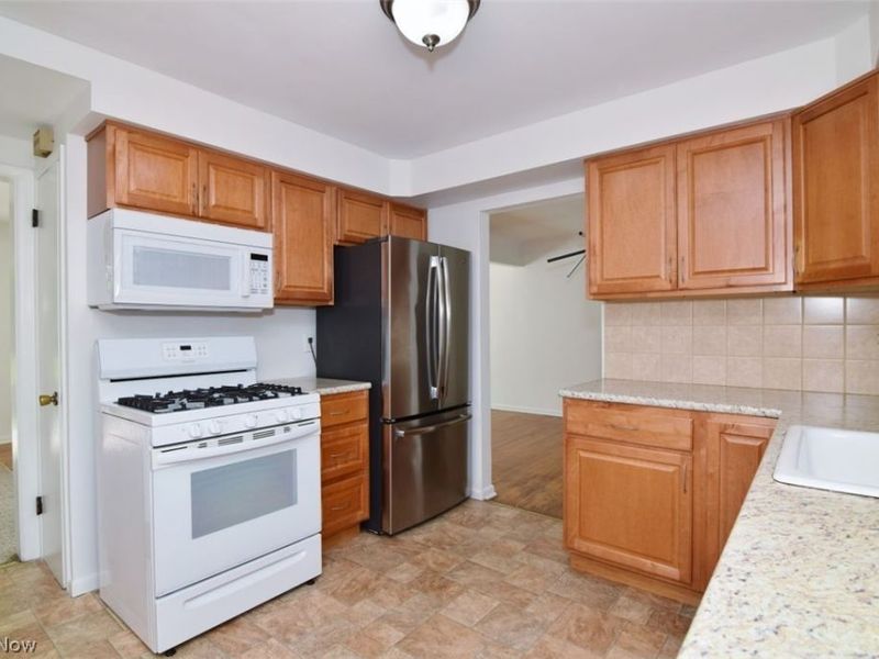 2400 Channing Road, University Heights, OH 44118 Photo 14