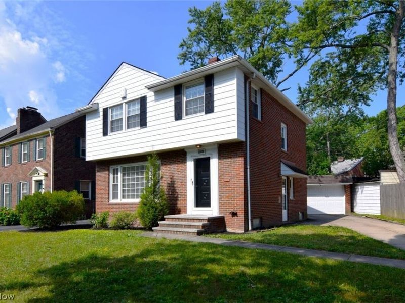 2400 Channing Road, University Heights, OH 44118 Photo 2