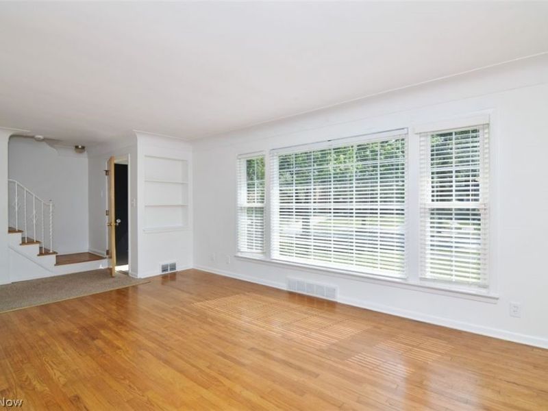 2400 Channing Road, University Heights, OH 44118 Photo 4