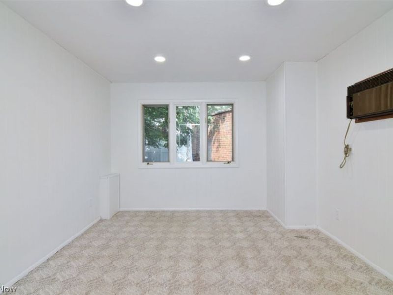 2400 Channing Road, University Heights, OH 44118 Photo 9