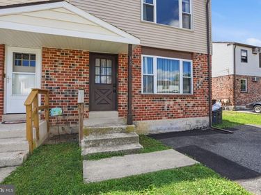 15 ALICIA COURT , GLENOLDEN, PA 19036
