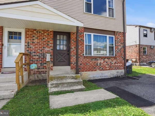 15 ALICIA COURT , GLENOLDEN, PA 19036