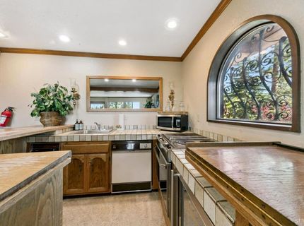 2334 Cold Creek Trail, South Lake Tahoe, CA 96150 Photo