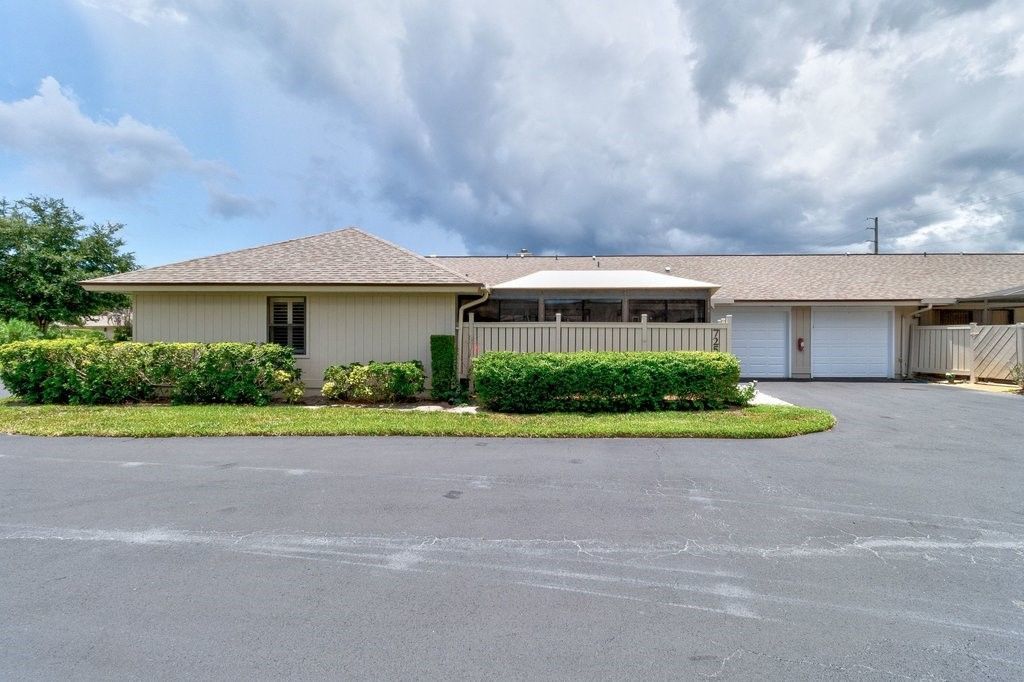 725 Timber Ridge Trail Sw, Unit B, Vero Beach, FL 32962 Photo
