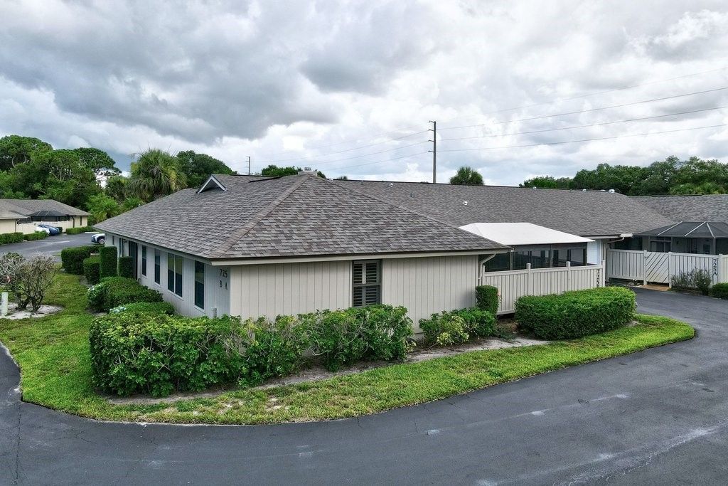 725 Timber Ridge Trail Sw, Unit B, Vero Beach, FL 32962 Photo