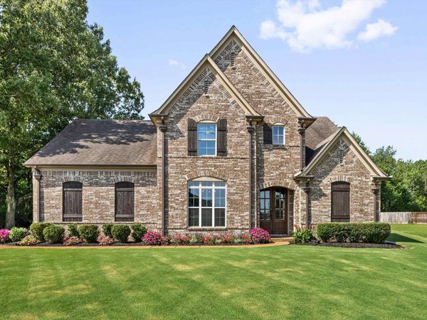 141 LOWER FIELDS LN, Collierville, TN 38017