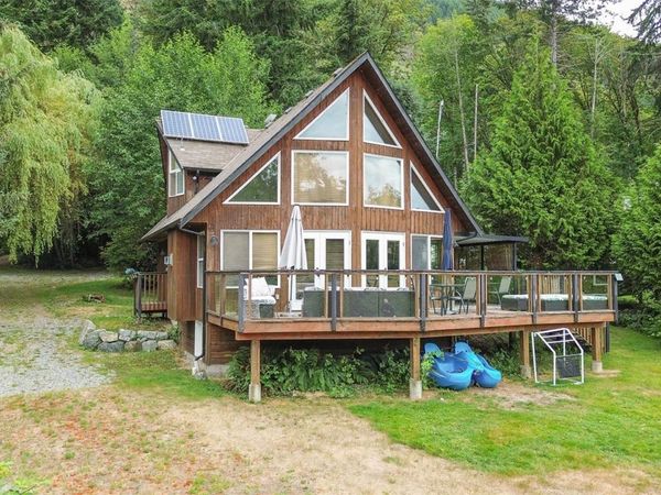 11464 Youbou Rd , Youbou, BC V0R 3E1
