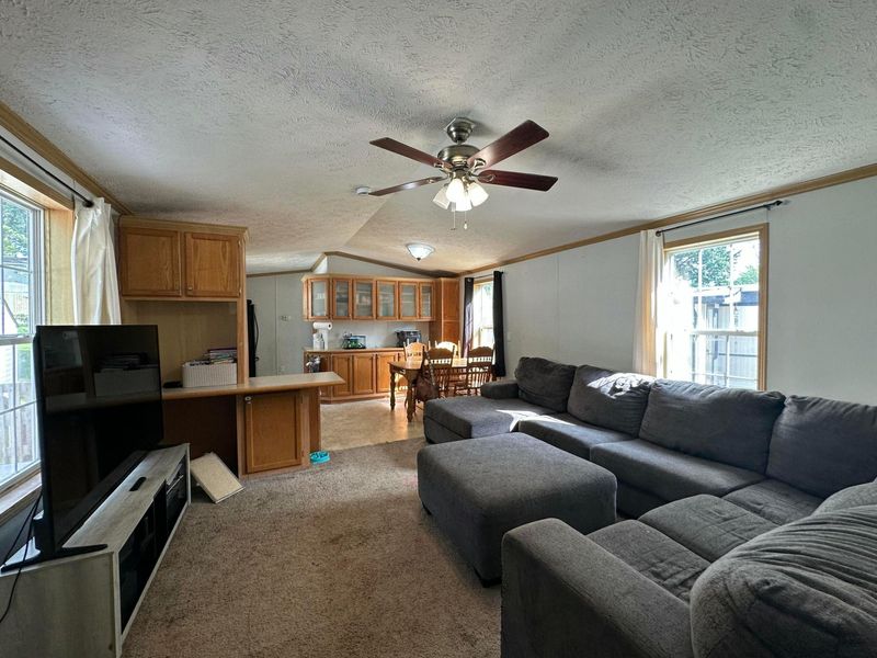 67 Hampton Lane, Reynoldsburg, OH 43068 Photo 3