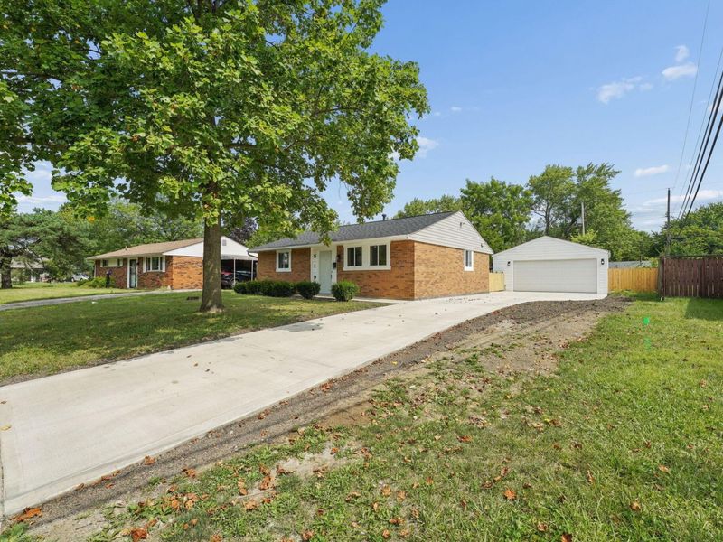 5198 Longview Drive, Hilliard, OH 43026 Photo 2