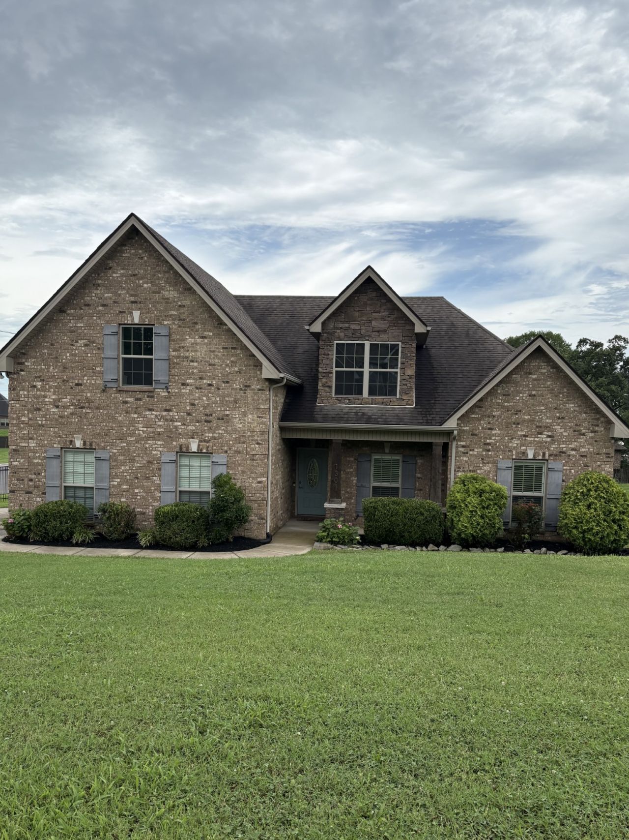 1301 Rivercrest Dr Murfreesboro, TN 37129