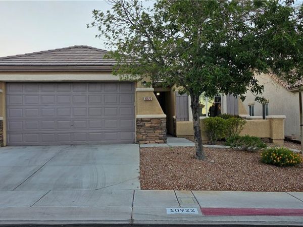 10922 Moonbeam Glow Lane, Las Vegas, NV 89135