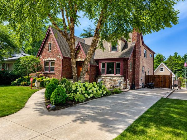 3218 W 97th Street , Evergreen Park, IL 60805