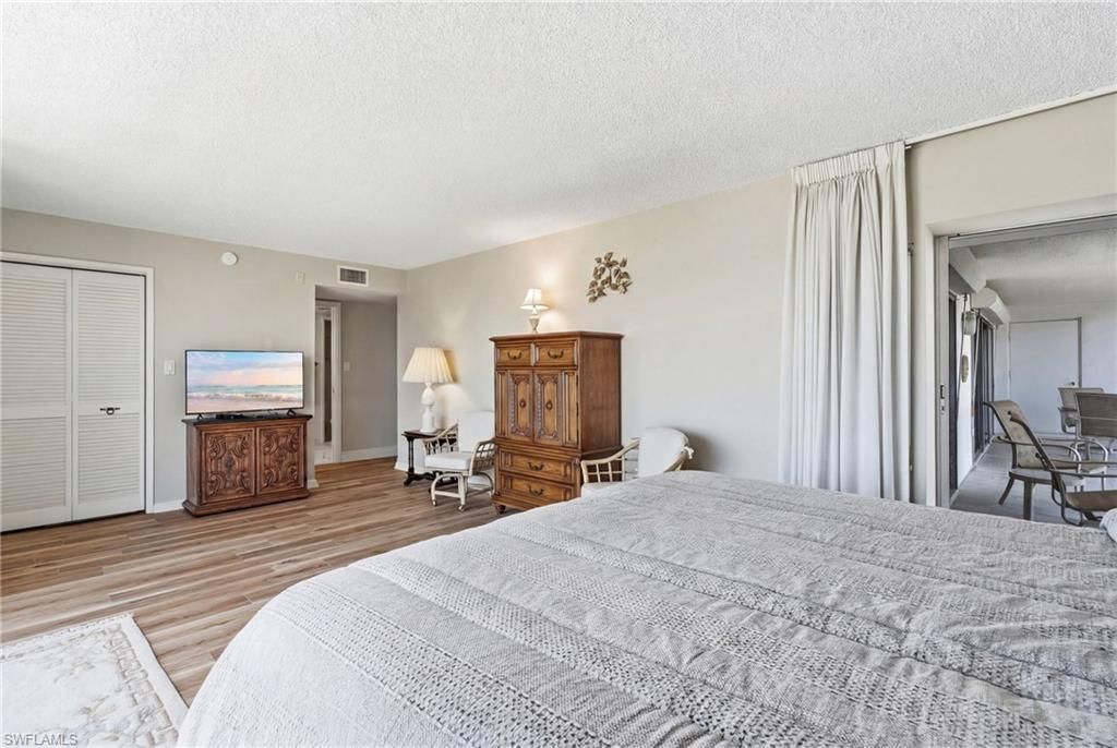 3951 Gulf Shore Blvd N, Unit 700, Naples, FL 34103 Photo