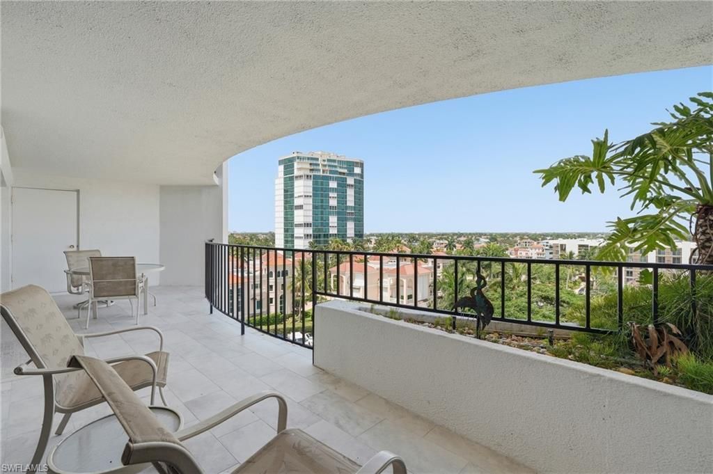 3951 Gulf Shore Blvd N, Unit 700, Naples, FL 34103 Photo