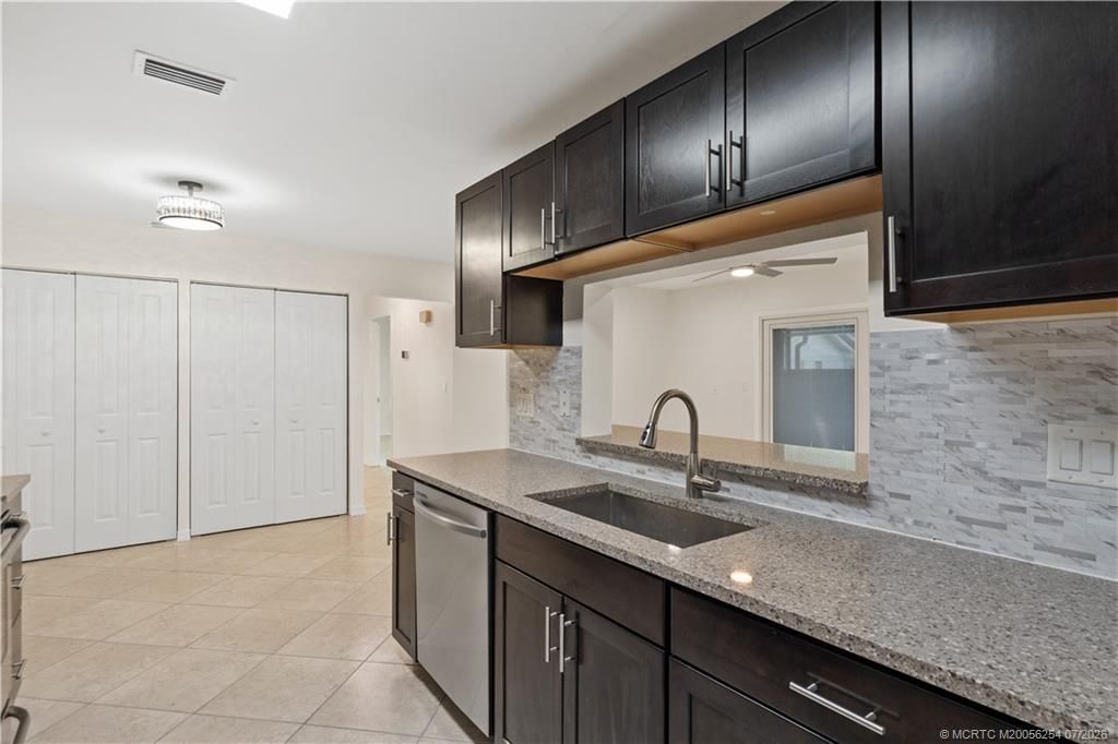 4056 NW Cinnamon Tree Circle , Jensen Beach, FL 34957 Photo