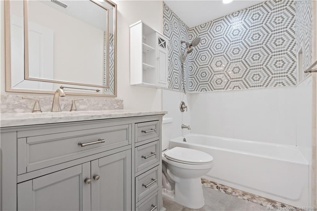 4056 NW Cinnamon Tree Circle , Jensen Beach, FL 34957 Photo