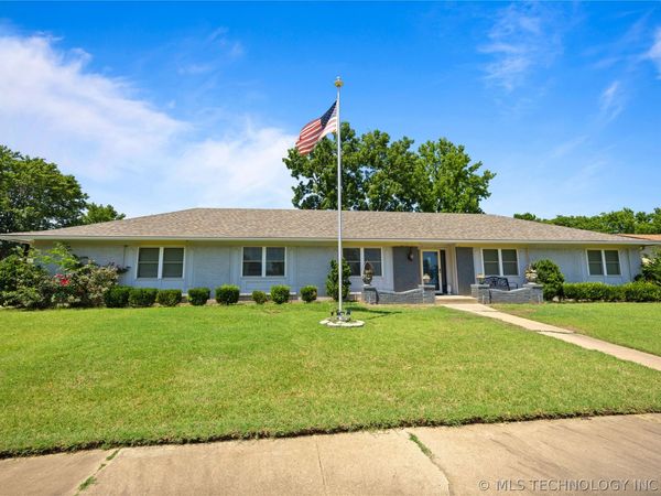 6809 E 74th St Street , Tulsa, OK 74133