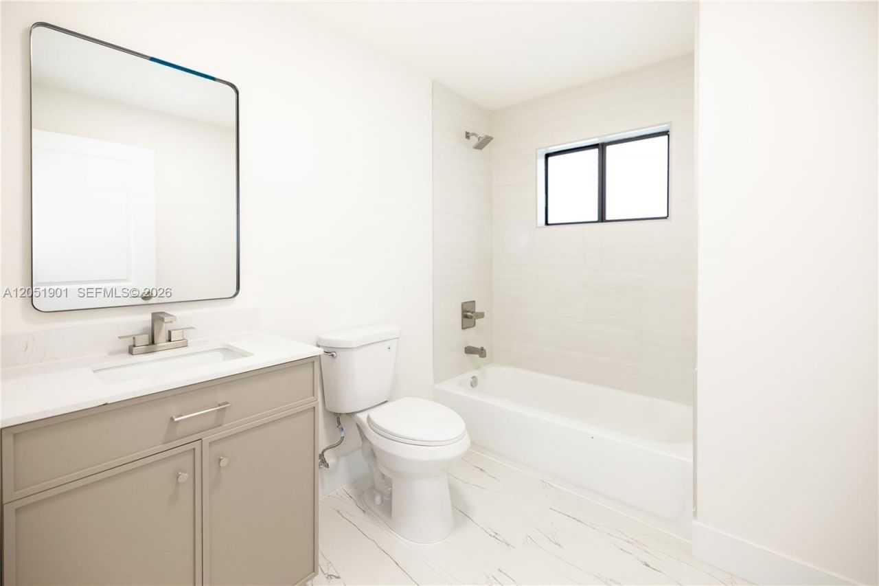 2323 NW 55th Ter, Miami, FL 33142 Photo
