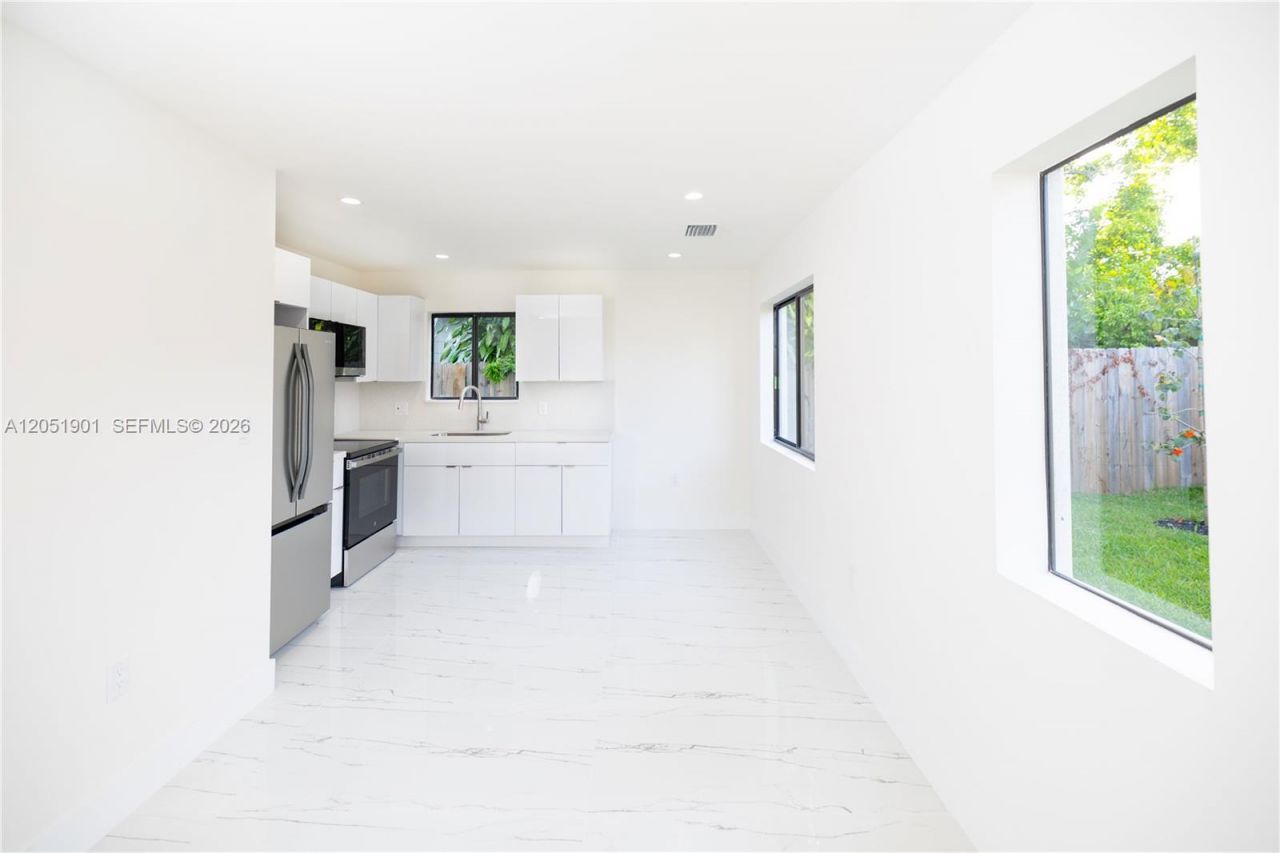 2323 NW 55th Ter, Miami, FL 33142 Photo