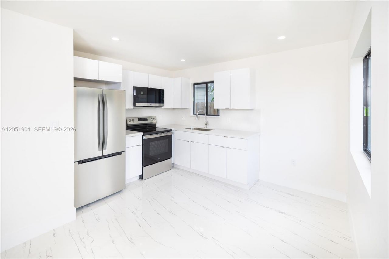 2323 NW 55th Ter, Miami, FL 33142 Photo