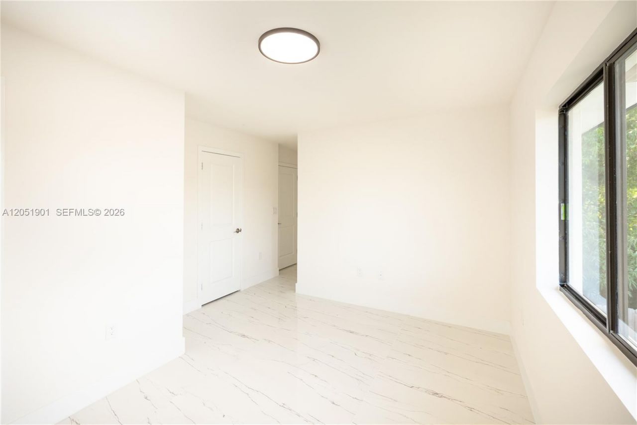 2323 NW 55th Ter, Miami, FL 33142 Photo