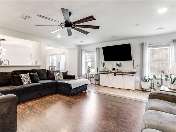 2612 Diver Court, Fort Worth, TX 76119