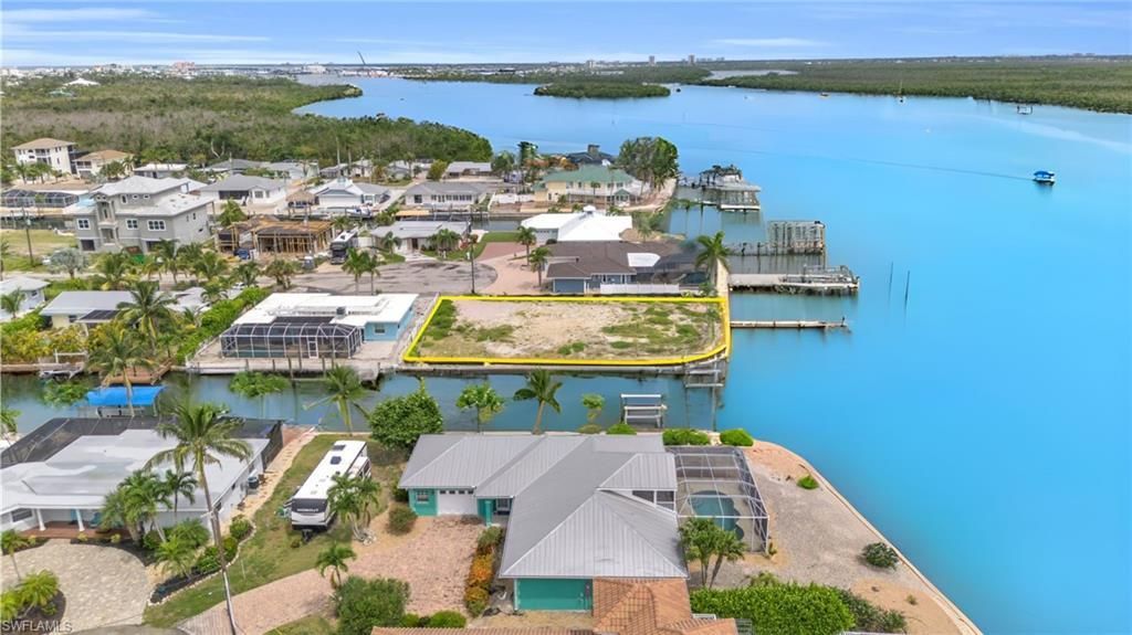 470 Madison Ct , Fort Myers Beach, FL 33931 Photo