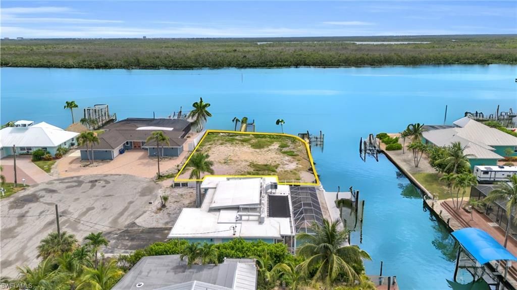 470 Madison Ct , Fort Myers Beach, FL 33931 Photo