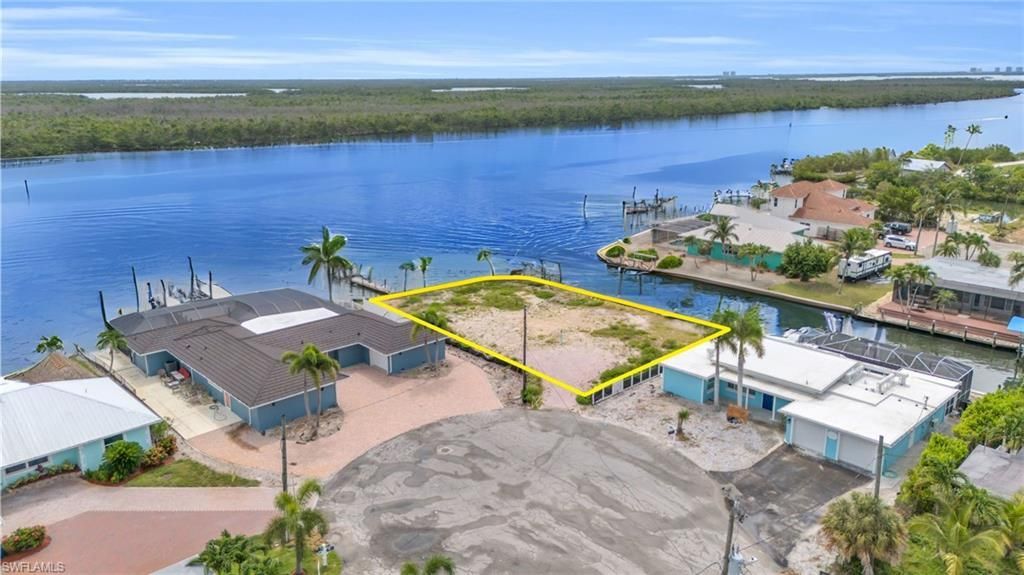 470 Madison Ct , Fort Myers Beach, FL 33931 Photo