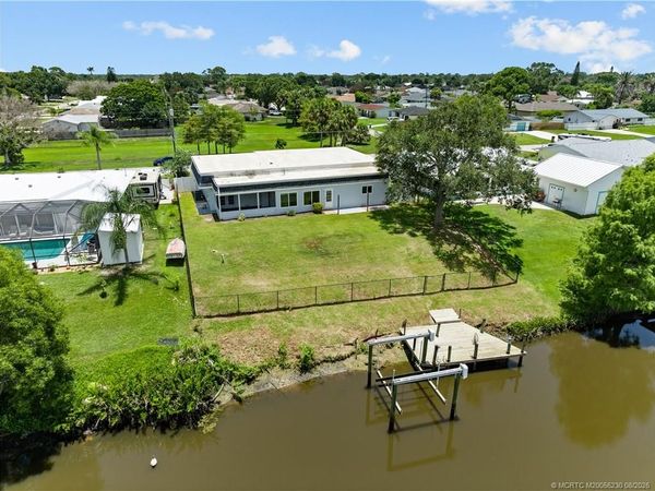 864 SE Degan Drive, Port St Lucie, FL 34983