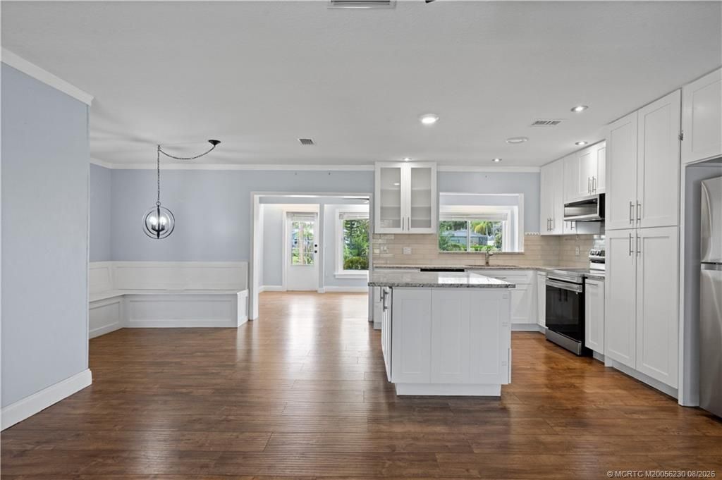 864 SE Degan Drive, Port Saint Lucie, FL 34983 Photo