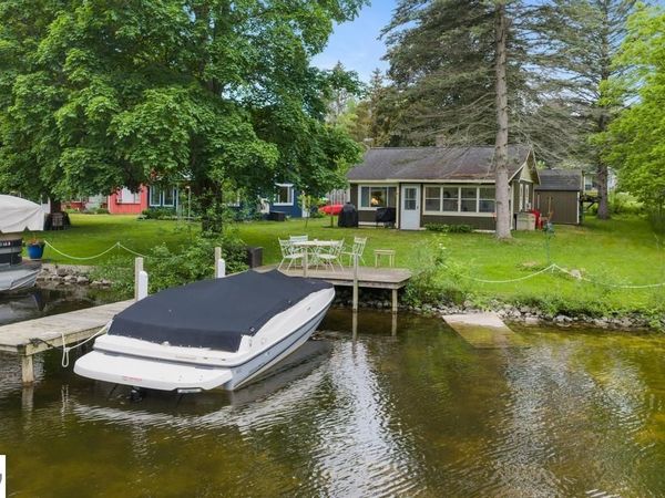 7752 Maple Street, Central Lake, MI 49622