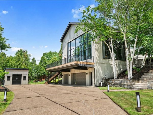 6 Jaycee Dr, Pittsburgh, PA 15243