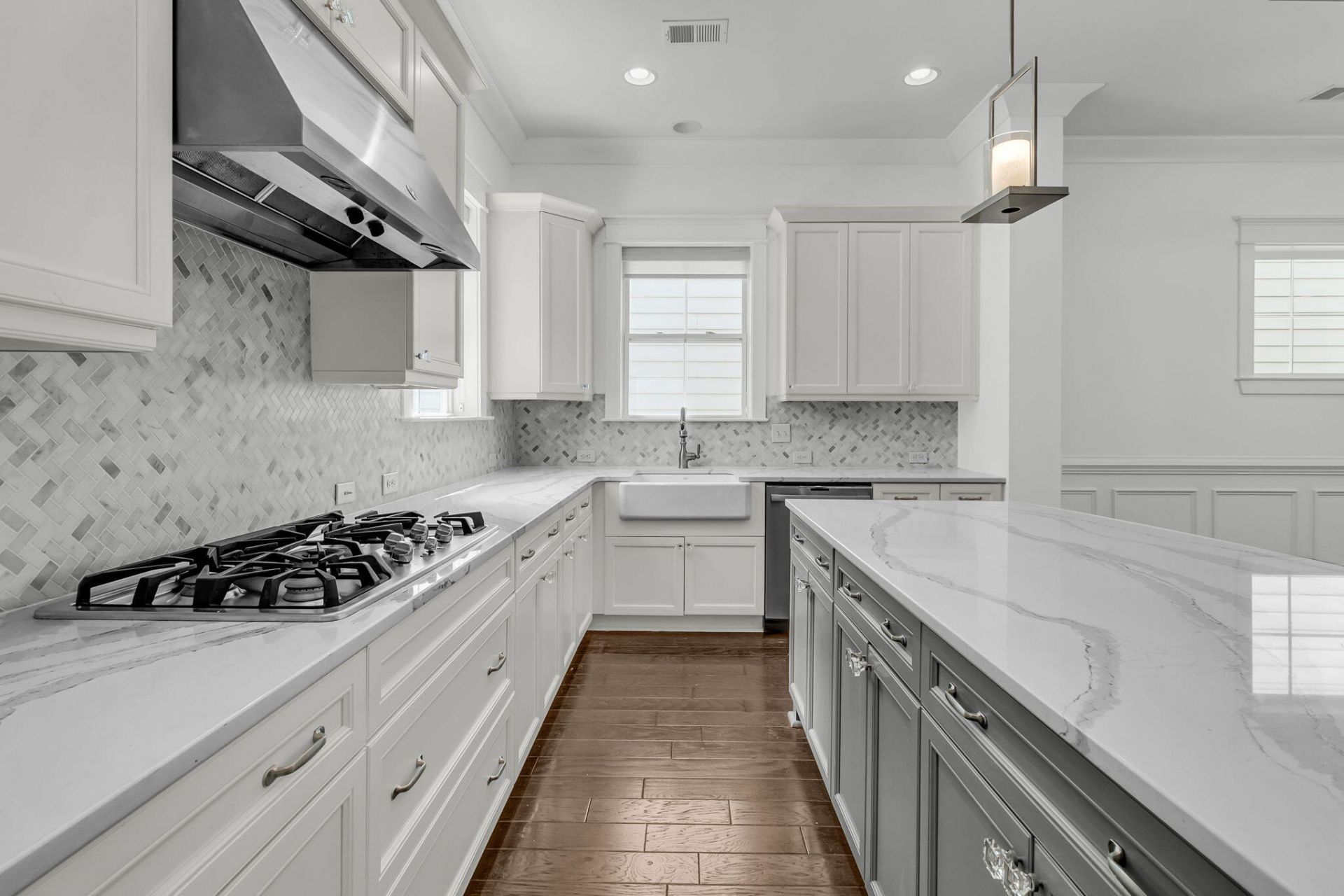 2554 Josiah Street Photo 10