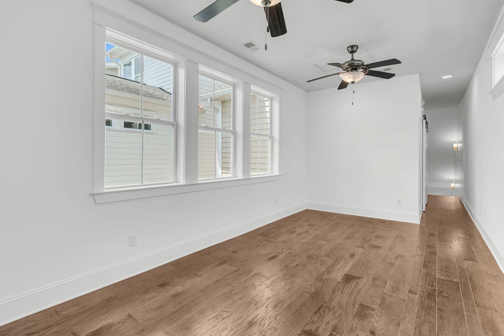 2554 Josiah Street Photo 27
