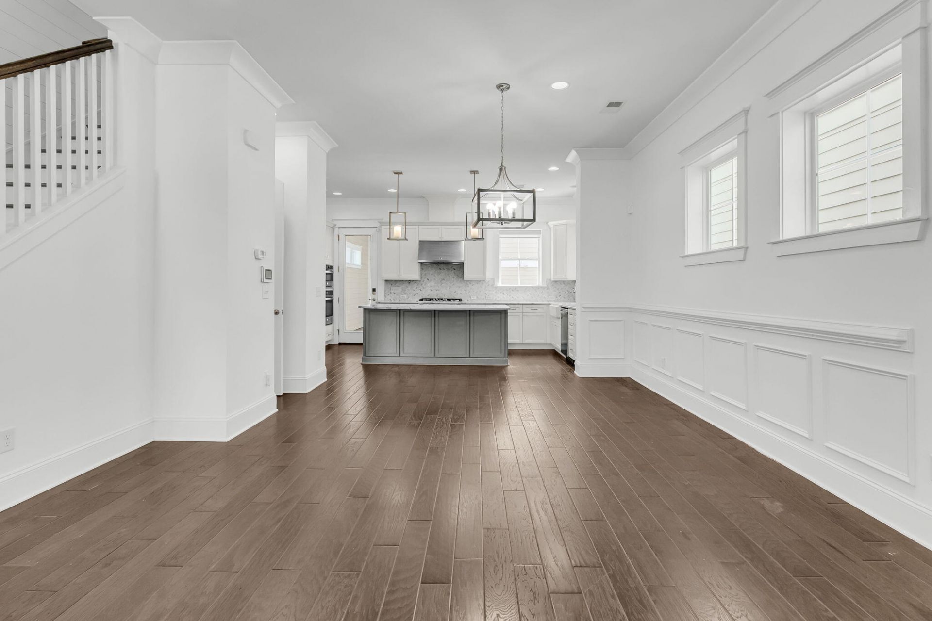 2554 Josiah Street Photo 4
