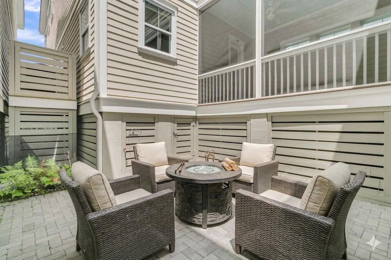 2554 Josiah Street Photo 43