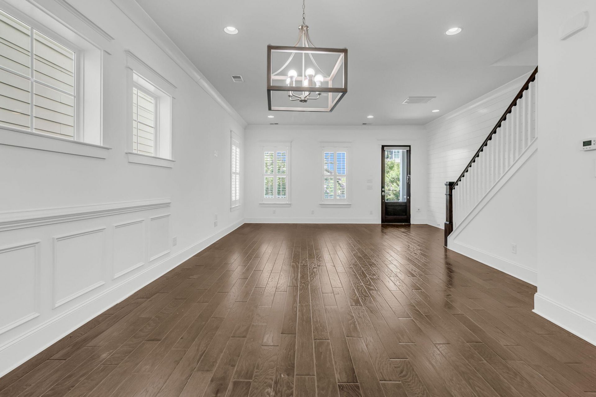 2554 Josiah Street Photo 5