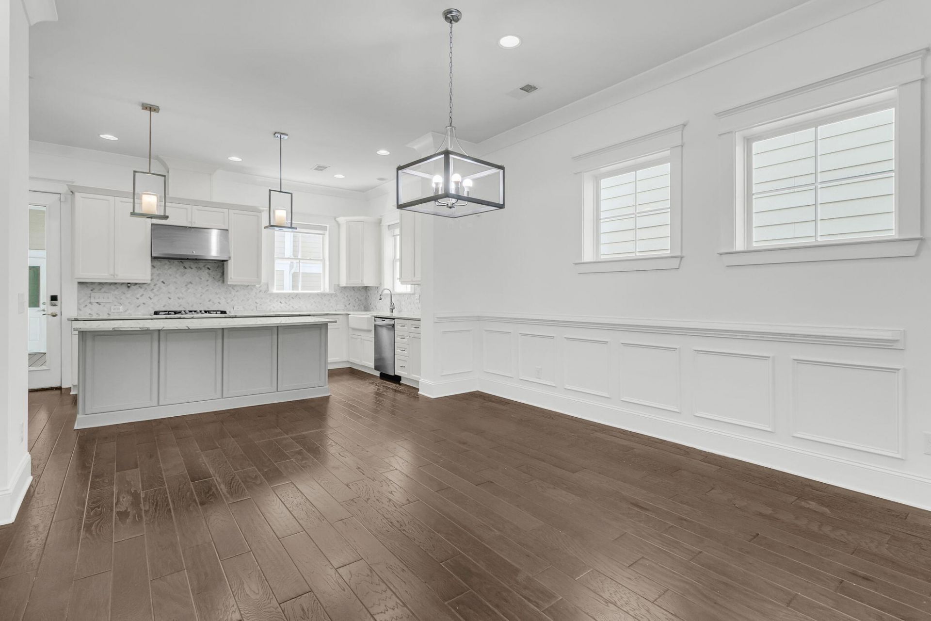 2554 Josiah Street Photo 9