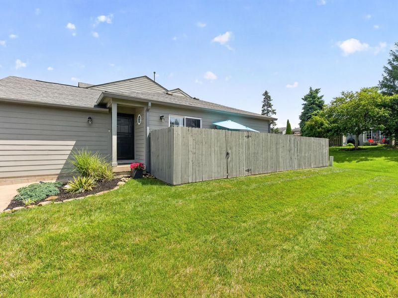 4036 Blendon Way Drive, Unit 70E, Columbus, OH 43230 Photo 2