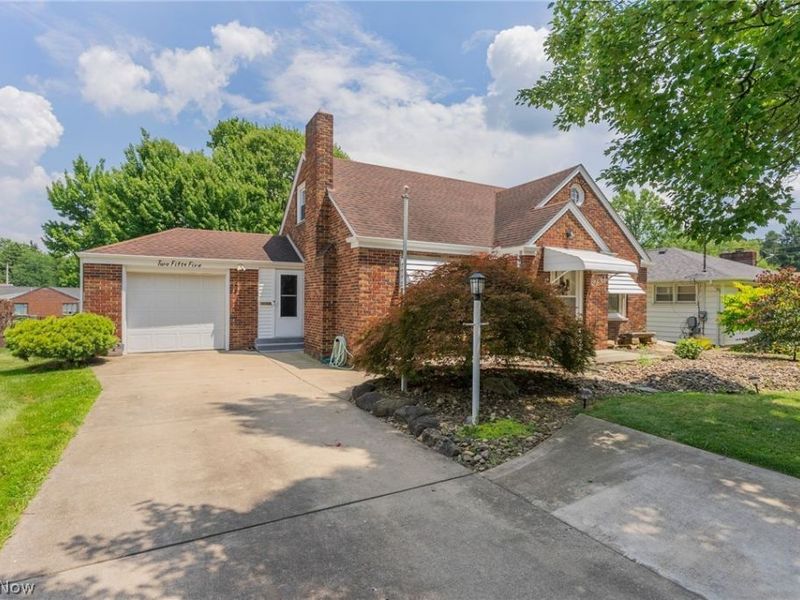 255 Grandview Avenue, Hubbard, OH 44425 Photo 2