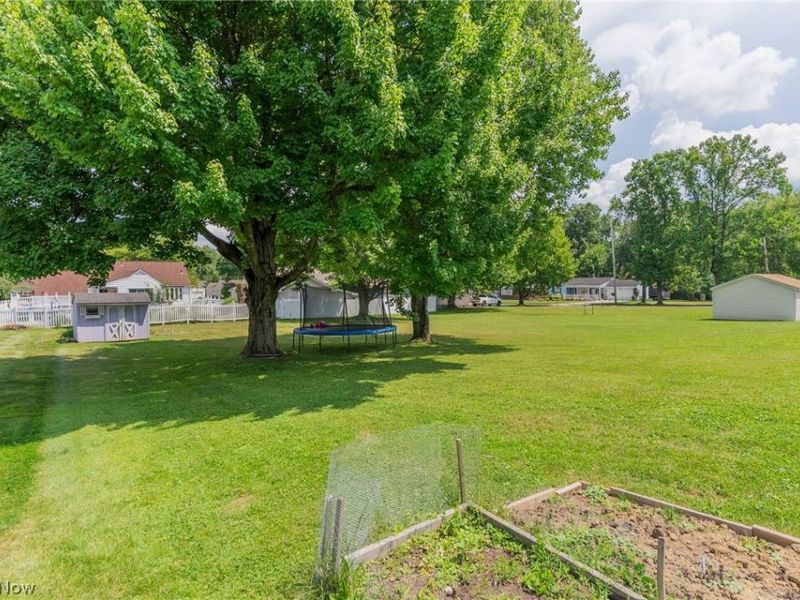 255 Grandview Avenue, Hubbard, OH 44425 Photo 29