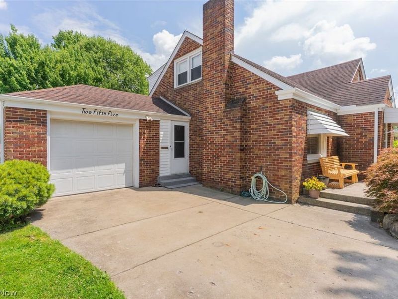 255 Grandview Avenue, Hubbard, OH 44425 Photo 4