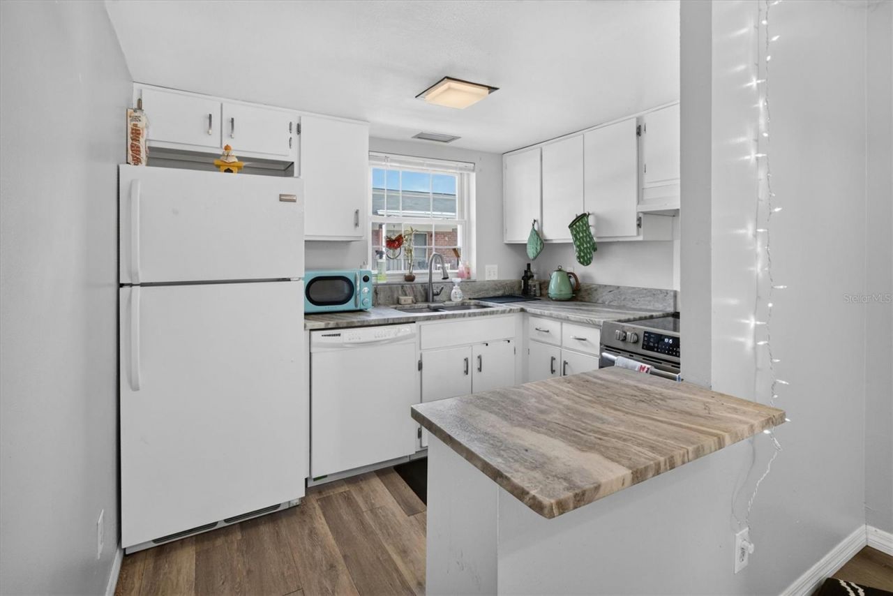 8522 10th Street N, Unit D, Saint Petersburg, FL 33702 Photo