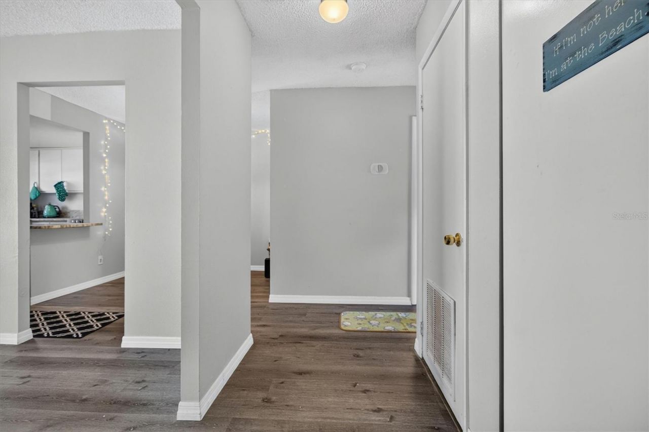 8522 10th Street N, Unit D, Saint Petersburg, FL 33702 Photo